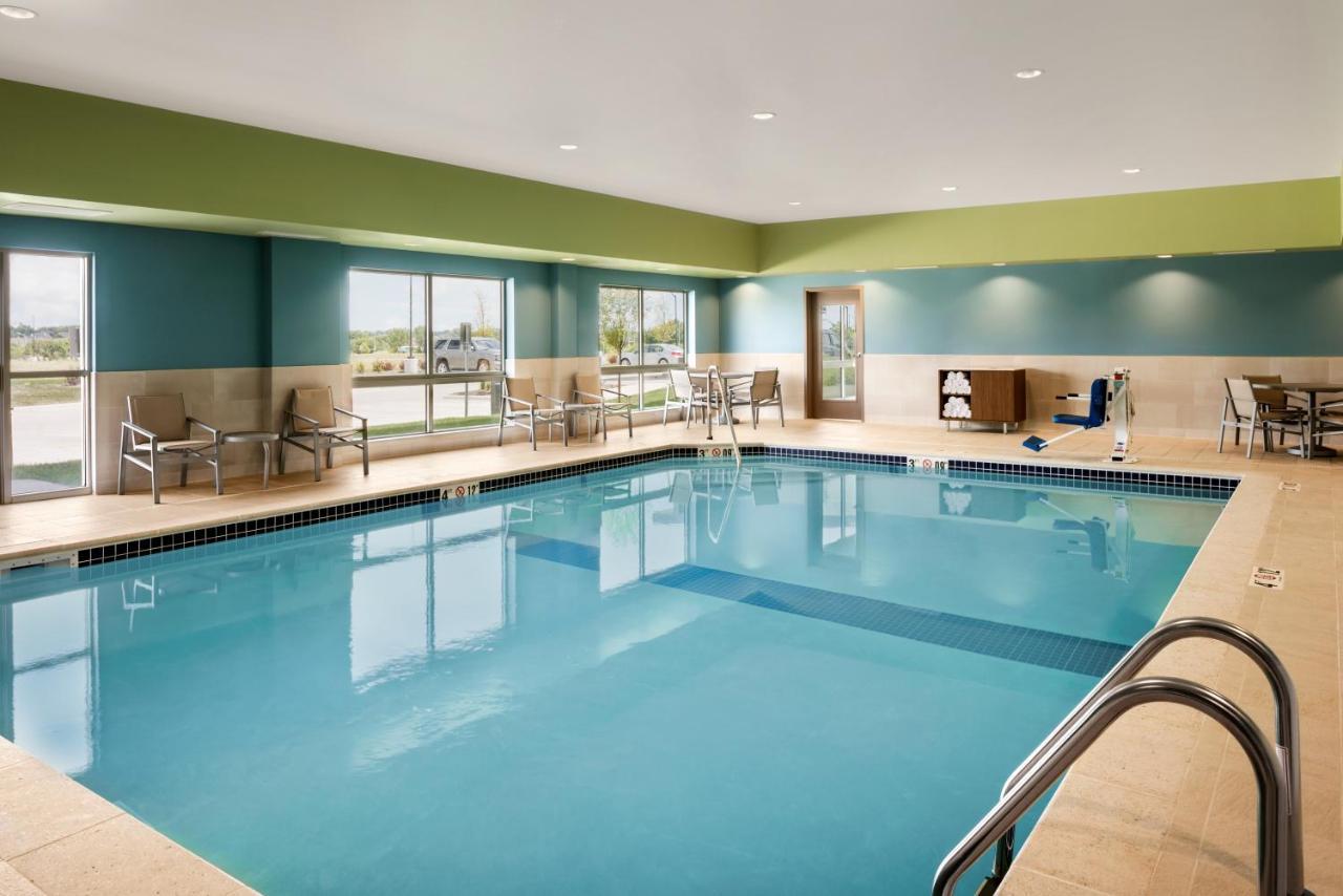 Holiday Inn Express & Suites - West Des Moines - Jordan Creek By Ihg Esterno foto